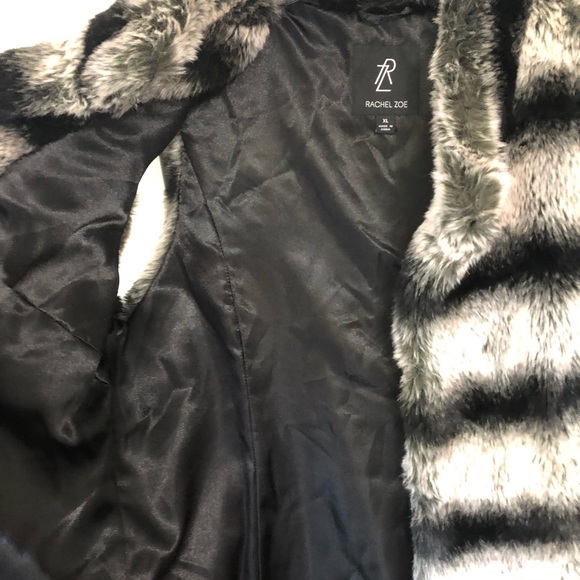 Rachel Zoe Faux Fur Horizontal Stripes XL Black - Picture 12 of 13